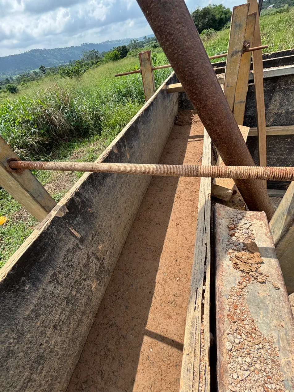 Wall detail showing earth layers